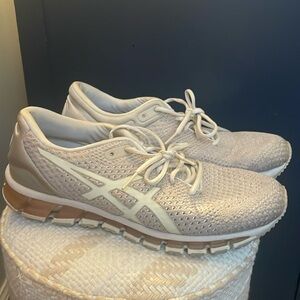 ASICS gel quantum 360